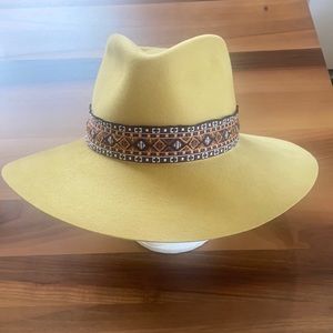 Janessa Leoné wool hat style “Clay”